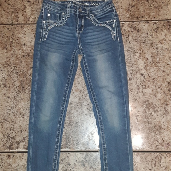 Jeans - Picture 2 of 3